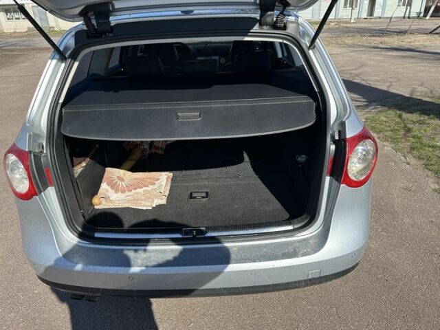 Сірий Фольксваген Пассат Варіант, об'ємом двигуна 2 л та пробігом 370 тис. км за 6500 $, фото 3 на Automoto.ua