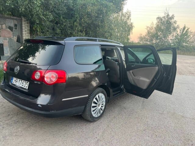 Серый Фольксваген Пассат Вариант, объемом двигателя 2 л и пробегом 370 тыс. км за 2350 $, фото 3 на Automoto.ua