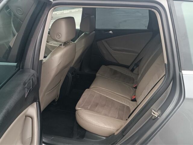 Серый Фольксваген Пассат Вариант, объемом двигателя 2 л и пробегом 320 тыс. км за 2200 $, фото 5 на Automoto.ua