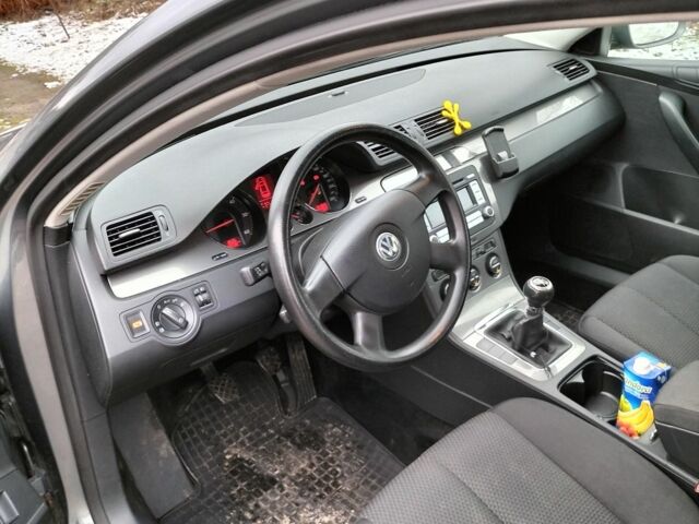 Фольксваген Пассат Вариант 2008 в Харькове на Automoto.ua Серый Фольксваген Пассат Вариант, объемом двигателя 2 л и пробегом 193 тыс. км за 6800 $, фото 7 на Automoto.ua