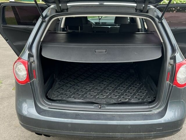 Сірий Фольксваген Пассат Варіант, об'ємом двигуна 2 л та пробігом 305 тис. км за 5800 $, фото 7 на Automoto.ua