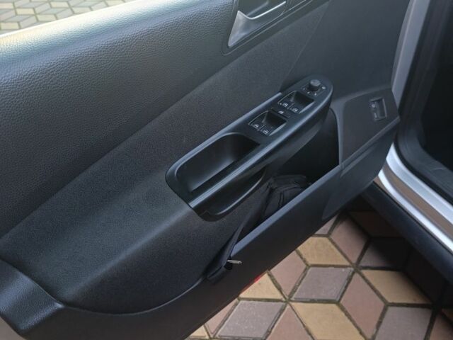 Серый Фольксваген Пассат Вариант, объемом двигателя 2 л и пробегом 323 тыс. км за 5999 $, фото 6 на Automoto.ua