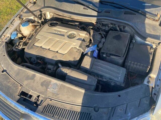 Серый Фольксваген Пассат Вариант, объемом двигателя 2 л и пробегом 275 тыс. км за 5700 $, фото 12 на Automoto.ua