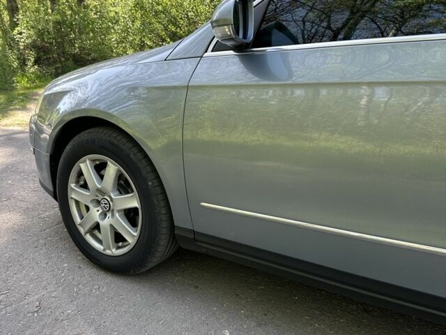 Сірий Фольксваген Пассат Варіант, об'ємом двигуна 2 л та пробігом 316 тис. км за 7200 $, фото 11 на Automoto.ua