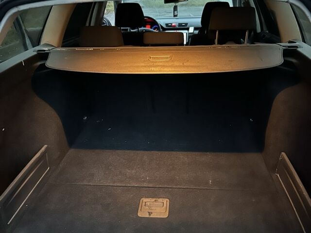 Сірий Фольксваген Пассат Варіант, об'ємом двигуна 2 л та пробігом 284 тис. км за 3150 $, фото 4 на Automoto.ua