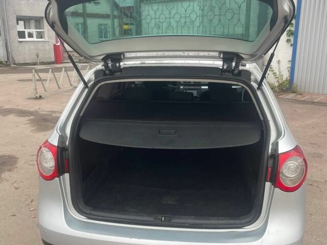 Фольксваген Пассат Варіант 2008 у Житомирі на Automoto.ua Сірий Фольксваген Пассат Варіант, об'ємом двигуна 2 л та пробігом 311 тис. км за 2500 $, фото 6 на Automoto.ua