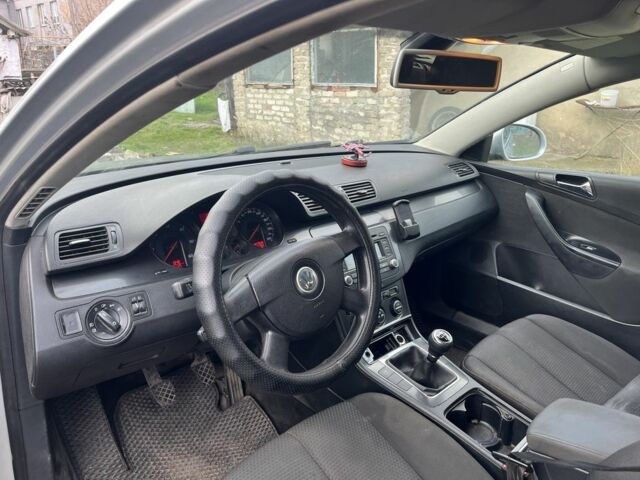 Сірий Фольксваген Пассат Варіант, об'ємом двигуна 2 л та пробігом 200 тис. км за 1700 $, фото 5 на Automoto.ua