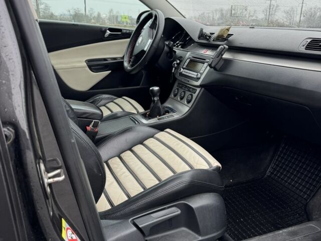 Серый Фольксваген Пассат Вариант, объемом двигателя 2 л и пробегом 410 тыс. км за 6695 $, фото 12 на Automoto.ua