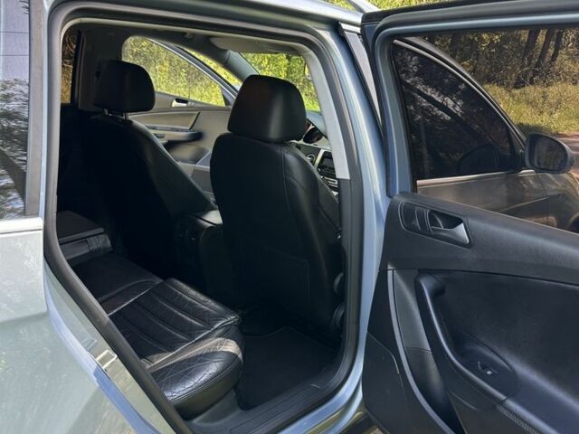 Сірий Фольксваген Пассат Варіант, об'ємом двигуна 2 л та пробігом 316 тис. км за 7200 $, фото 16 на Automoto.ua