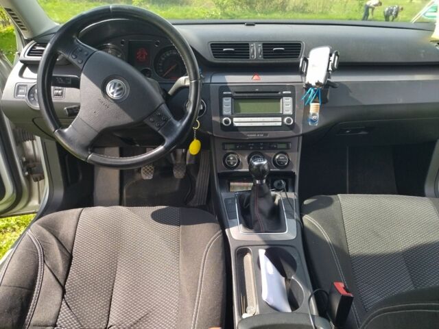 Сірий Фольксваген Пассат Варіант, об'ємом двигуна 2 л та пробігом 361 тис. км за 4650 $, фото 5 на Automoto.ua