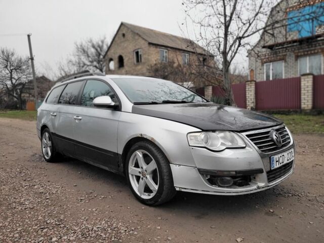 Сірий Фольксваген Пассат Варіант, об'ємом двигуна 2 л та пробігом 350 тис. км за 1800 $, фото 1 на Automoto.ua