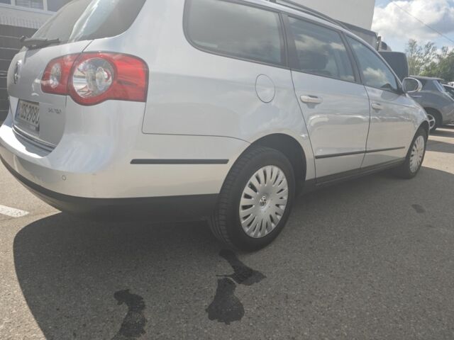 Серый Фольксваген Пассат Вариант, объемом двигателя 2 л и пробегом 290 тыс. км за 3600 $, фото 2 на Automoto.ua