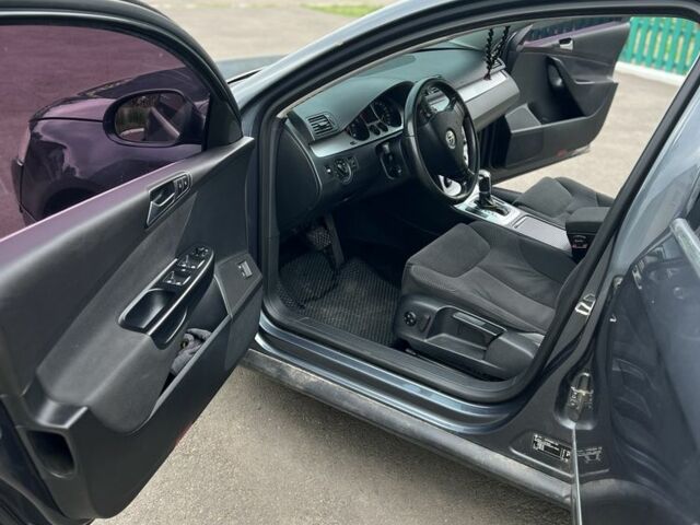 Сірий Фольксваген Пассат Варіант, об'ємом двигуна 2 л та пробігом 305 тис. км за 5800 $, фото 12 на Automoto.ua