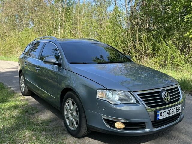Сірий Фольксваген Пассат Варіант, об'ємом двигуна 2 л та пробігом 316 тис. км за 7200 $, фото 1 на Automoto.ua