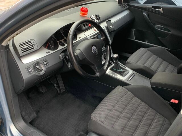 Сірий Фольксваген Пассат Варіант, об'ємом двигуна 2 л та пробігом 348 тис. км за 6400 $, фото 6 на Automoto.ua