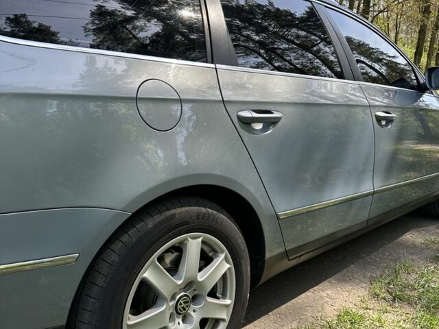 Сірий Фольксваген Пассат Варіант, об'ємом двигуна 2 л та пробігом 316 тис. км за 7200 $, фото 5 на Automoto.ua