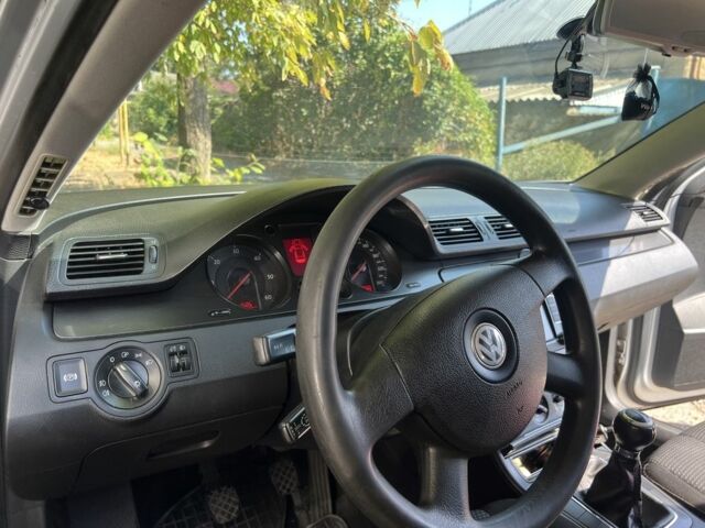 Сірий Фольксваген Пассат Варіант, об'ємом двигуна 2 л та пробігом 370 тис. км за 3199 $, фото 7 на Automoto.ua