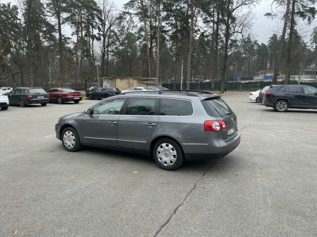 Серый Фольксваген Пассат Вариант, объемом двигателя 2 л и пробегом 200 тыс. км за 1800 $, фото 3 на Automoto.ua