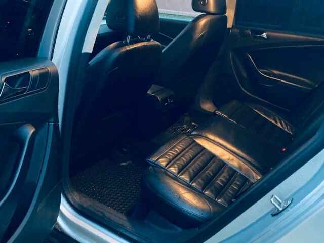 Серый Фольксваген Пассат Вариант, объемом двигателя 2 л и пробегом 292 тыс. км за 6600 $, фото 4 на Automoto.ua