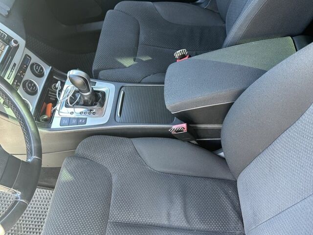 Фольксваген Пассат Варіант 2008 у Хмельницькому на Automoto.ua Сірий Фольксваген Пассат Варіант, об'ємом двигуна 2 л та пробігом 340 тис. км за 7499 $, фото 11 на Automoto.ua