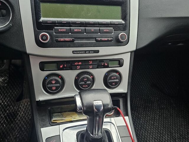 Серый Фольксваген Пассат Вариант, объемом двигателя 2 л и пробегом 300 тыс. км за 4950 $, фото 5 на Automoto.ua