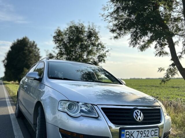 Серый Фольксваген Пассат Вариант, объемом двигателя 2 л и пробегом 40 тыс. км за 5200 $, фото 2 на Automoto.ua