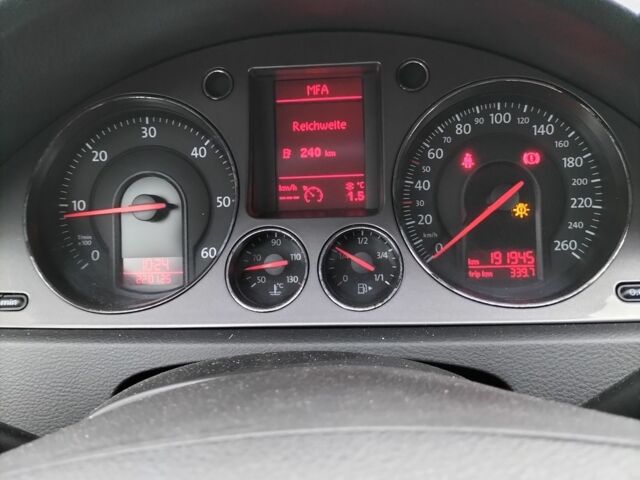 Фольксваген Пассат Вариант 2008 в Харькове на Automoto.ua Серый Фольксваген Пассат Вариант, объемом двигателя 2 л и пробегом 193 тыс. км за 6800 $, фото 5 на Automoto.ua