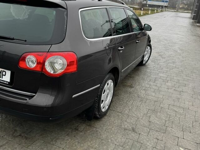 Серый Фольксваген Пассат Вариант, объемом двигателя 2 л и пробегом 410 тыс. км за 6695 $, фото 10 на Automoto.ua