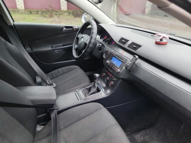 Сірий Фольксваген Пассат Варіант, об'ємом двигуна 2 л та пробігом 350 тис. км за 1800 $, фото 19 на Automoto.ua