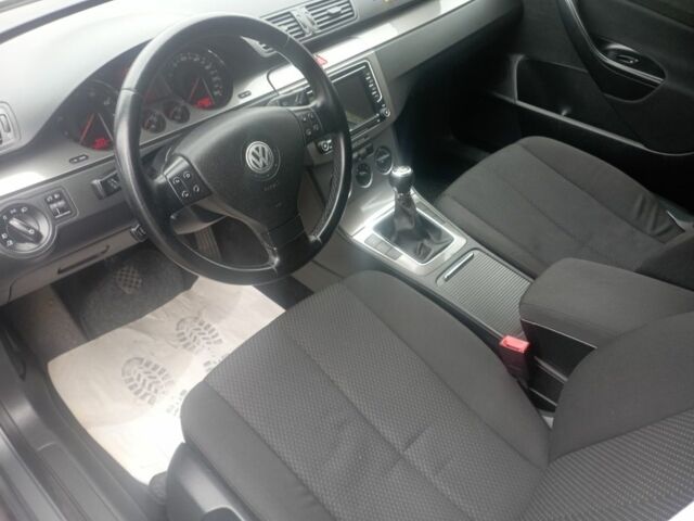 Серый Фольксваген Пассат Вариант, объемом двигателя 1.4 л и пробегом 234 тыс. км за 6700 $, фото 6 на Automoto.ua