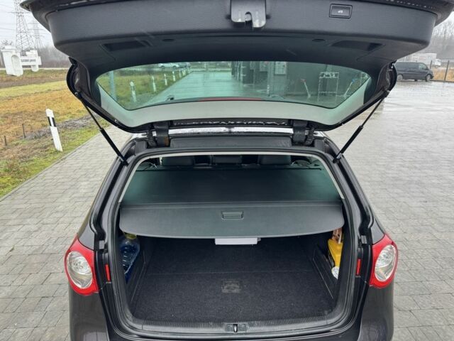 Серый Фольксваген Пассат Вариант, объемом двигателя 2 л и пробегом 410 тыс. км за 6695 $, фото 17 на Automoto.ua