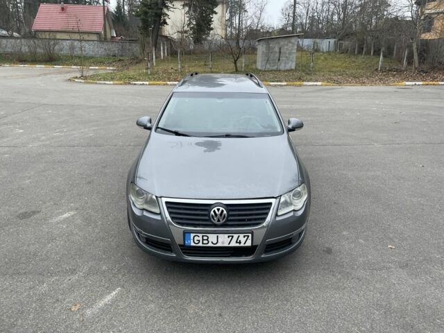 Серый Фольксваген Пассат Вариант, объемом двигателя 2 л и пробегом 200 тыс. км за 1800 $, фото 4 на Automoto.ua