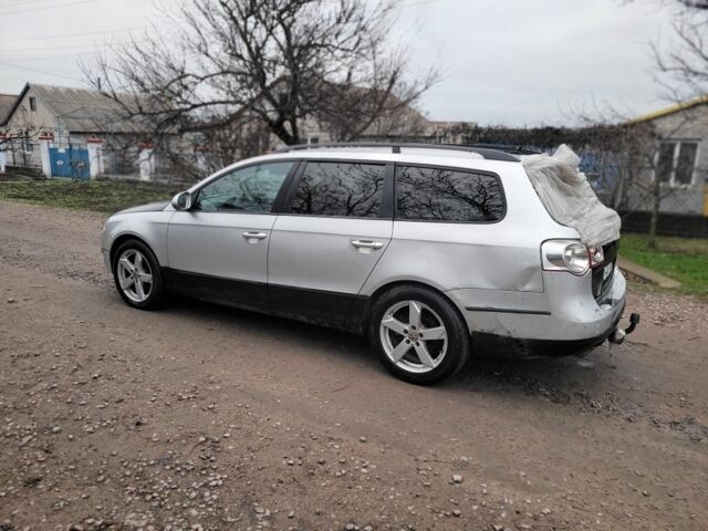 Сірий Фольксваген Пассат Варіант, об'ємом двигуна 2 л та пробігом 350 тис. км за 1800 $, фото 6 на Automoto.ua