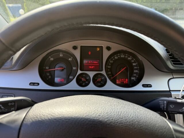 Серый Фольксваген Пассат Вариант, объемом двигателя 2 л и пробегом 318 тыс. км за 6200 $, фото 7 на Automoto.ua