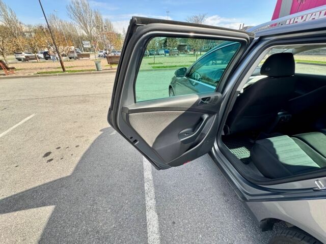 Серый Фольксваген Пассат Вариант, объемом двигателя 2 л и пробегом 271 тыс. км за 5900 $, фото 12 на Automoto.ua