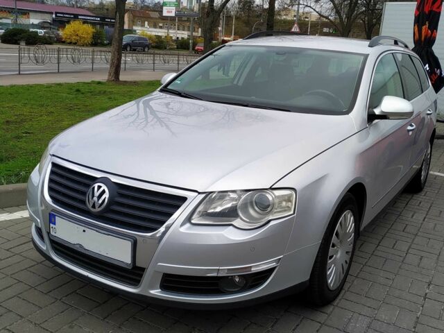 Сірий Фольксваген Пассат Варіант, об'ємом двигуна 2 л та пробігом 153 тис. км за 5465 $, фото 1 на Automoto.ua