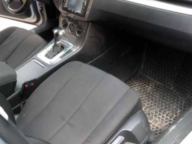 Серый Фольксваген Пассат Вариант, объемом двигателя 2 л и пробегом 290 тыс. км за 3600 $, фото 9 на Automoto.ua