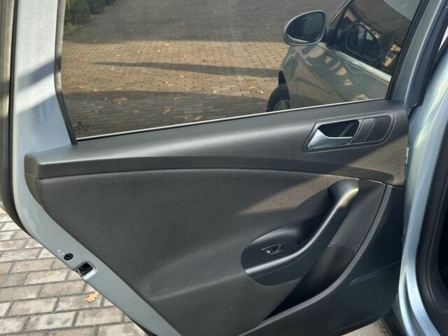 Серый Фольксваген Пассат Вариант, объемом двигателя 2 л и пробегом 213 тыс. км за 6000 $, фото 14 на Automoto.ua