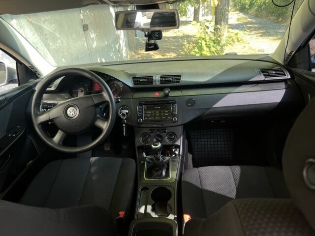 Сірий Фольксваген Пассат Варіант, об'ємом двигуна 2 л та пробігом 370 тис. км за 3199 $, фото 8 на Automoto.ua