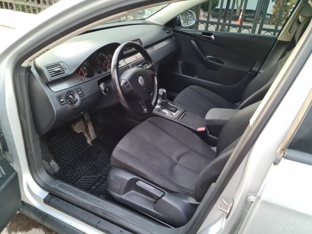 Сірий Фольксваген Пассат Варіант, об'ємом двигуна 2 л та пробігом 291 тис. км за 4500 $, фото 19 на Automoto.ua