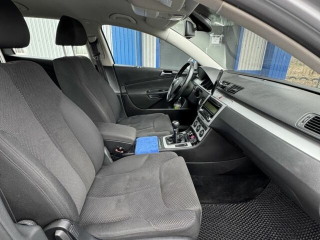 Сірий Фольксваген Пассат Варіант, об'ємом двигуна 2 л та пробігом 3 тис. км за 3550 $, фото 6 на Automoto.ua