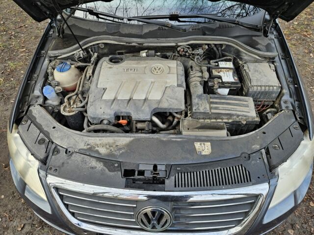 Серый Фольксваген Пассат Вариант, объемом двигателя 2 л и пробегом 450 тыс. км за 2400 $, фото 18 на Automoto.ua