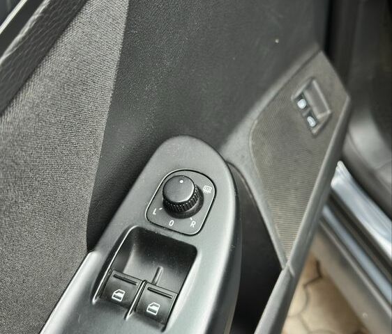 Серый Фольксваген Пассат Вариант, объемом двигателя 1.4 л и пробегом 212 тыс. км за 5700 $, фото 7 на Automoto.ua