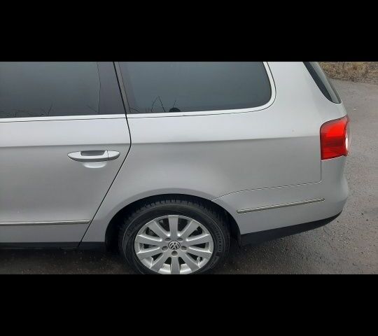 Фольксваген Пассат Вариант 2009 в Червонограде на Automoto.ua Серый Фольксваген Пассат Вариант, объемом двигателя 2 л и пробегом 285 тыс. км за 6500 $, фото 5 на Automoto.ua