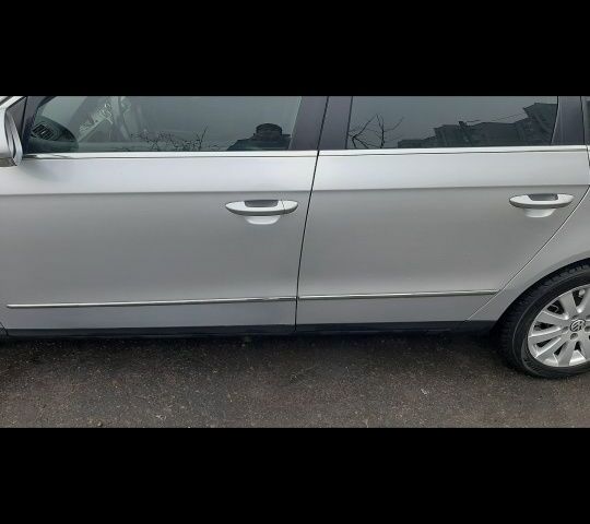 Фольксваген Пассат Вариант 2009 в Червонограде на Automoto.ua Серый Фольксваген Пассат Вариант, объемом двигателя 2 л и пробегом 285 тыс. км за 6500 $, фото 2 на Automoto.ua