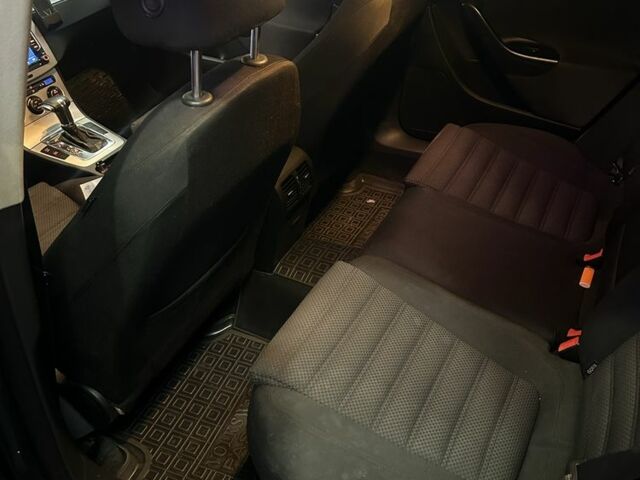 Серый Фольксваген Пассат Вариант, объемом двигателя 2 л и пробегом 258 тыс. км за 6500 $, фото 12 на Automoto.ua