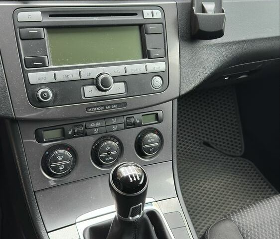 Серый Фольксваген Пассат Вариант, объемом двигателя 1.4 л и пробегом 212 тыс. км за 5700 $, фото 10 на Automoto.ua