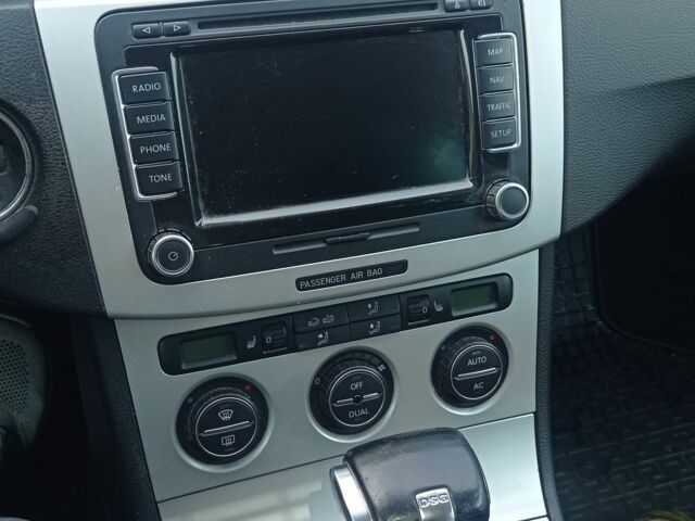 Сірий Фольксваген Пассат Варіант, об'ємом двигуна 2 л та пробігом 267 тис. км за 6500 $, фото 2 на Automoto.ua