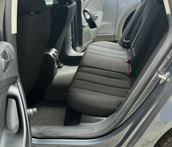 Серый Фольксваген Пассат Вариант, объемом двигателя 1.4 л и пробегом 212 тыс. км за 5700 $, фото 4 на Automoto.ua