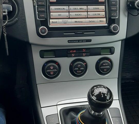 Фольксваген Пассат Вариант 2009 в Червонограде на Automoto.ua Серый Фольксваген Пассат Вариант, объемом двигателя 2 л и пробегом 285 тыс. км за 6500 $, фото 7 на Automoto.ua